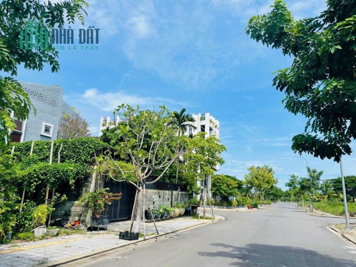 Bán lô 180m2 khu đô thị FPT Đà Nẵng