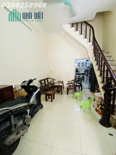 BÁN NHÀ ĐÔNG ĐA, 37m2x 4T, MT4.2m, Ô TÔ ĐỖ CỔNG, LÔ GÓC, KINH DOANH, CHỈ HƠN 3 TỶ