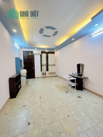 Bán nhà Nguyễn Cảnh Dị, Linh Đàm, 40m2x 5 tầng giá 3,48 tỷ về ở luôn