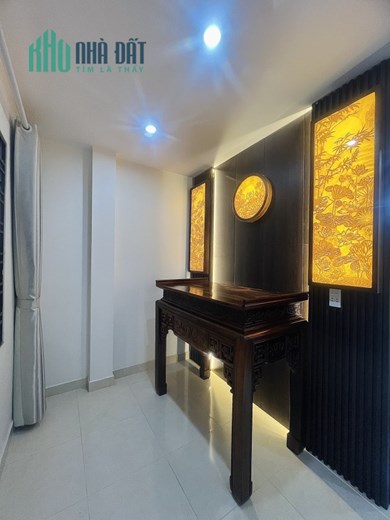 SIÊU PHẨM NHÀ 3 TẦNG PHỐ NGUYỄN CÔNG HÒA