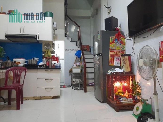 Bán gấp  nhà 3 tầng, đường nhựa 8m, 3.9x9.2 , đường Thái Phiên P8.Q11 nhỉnh 6 t.ỷ