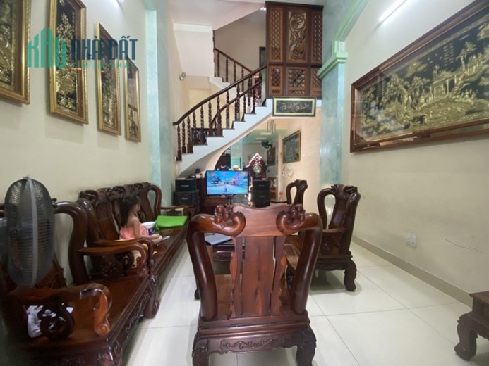 Bán nhà đường Phạm Văn Bạch Tân Bình 64m2 4 tầng 4X16m giá chỉ nhỉnh 6 tỷ.