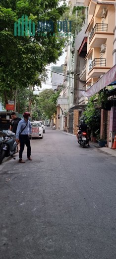 TRẦN QUỐC HOÀN - CẦU GIẤY - LÔ GÓC 2 MẶT TIỀN - CÁCH MẶT PHỐ 20M - Ô TÔ THÔNG - KINH DOANH SẦM UẤT