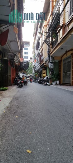 TRẦN QUỐC HOÀN - CẦU GIẤY - LÔ GÓC 2 MẶT TIỀN - CÁCH MẶT PHỐ 20M - Ô TÔ THÔNG - KINH DOANH SẦM UẤT