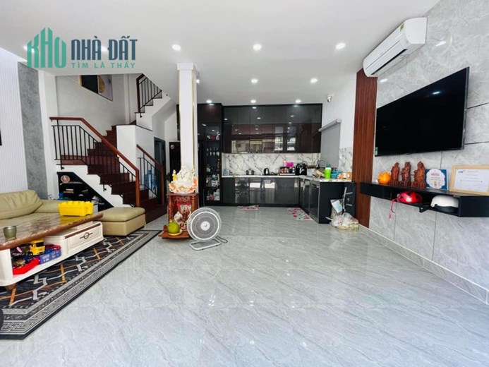 Bán Nhà Phường 8 Quận Gò Vấp 4 Tầng Căn Góc Hẻm Xe Hơi Giá 4 Tỷ 99