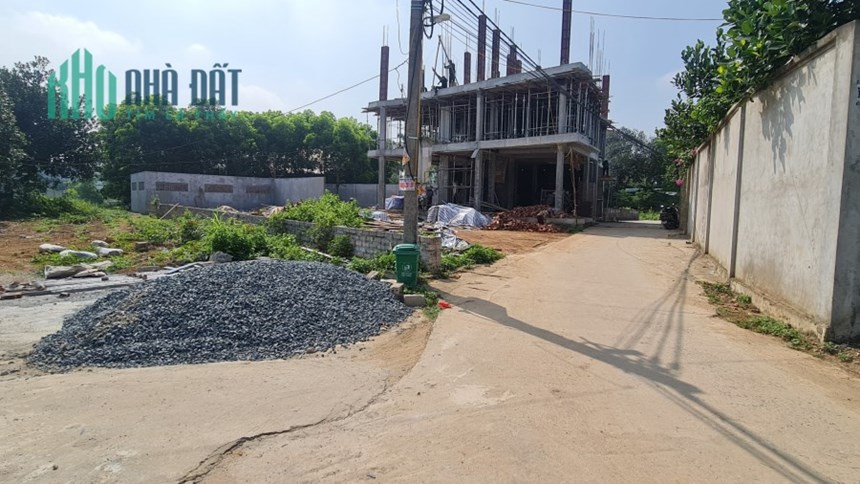 GIA ĐÌNH CẦN TIỀN NÊN BÁN GẤP MẢNH ĐẤT 109M2 MẶT TRỤC CHÍNH THÔN CÁNH CHỦ - BÌNH YÊN  - DI CHUYỂN