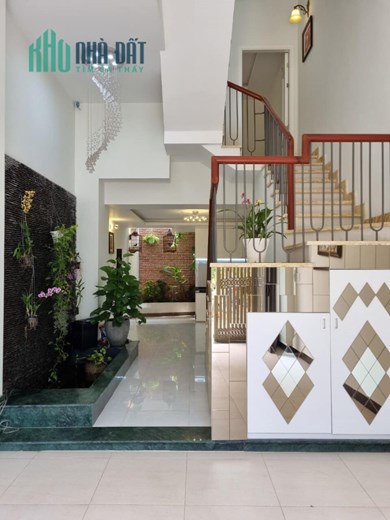 NHÀ CHỦ XÂY TÂM HUYẾT - Ô TÔ ĐẬU TRONG NHÀ - VÀO Ở NGAY  - 5 TẦNG BTCT - 55M2 - CHỈ NHỈNH 6 TỶ