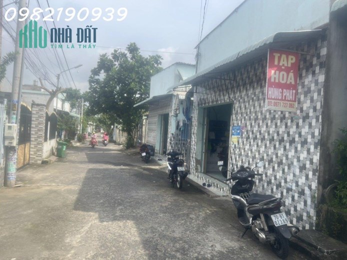 Cần bán 18 phòng trọ ấp Bến Sắn, xã Phước Thiền, Nhơn Trạch, Đồng Nai. Giá rẻ 6.9 tỷ