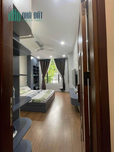 ♥ Mặt Tiền Lý Tự Trọng đường 10.5m, 4 tầng Kinh Doanh, nhỉnh 4 tỷ
