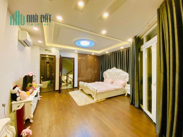 Bán nhà phường Xuân La ,Tây hồ-vỉa hè oto tránh –kinh doanh–92m X 5 TẦNG 18.3 TỶ