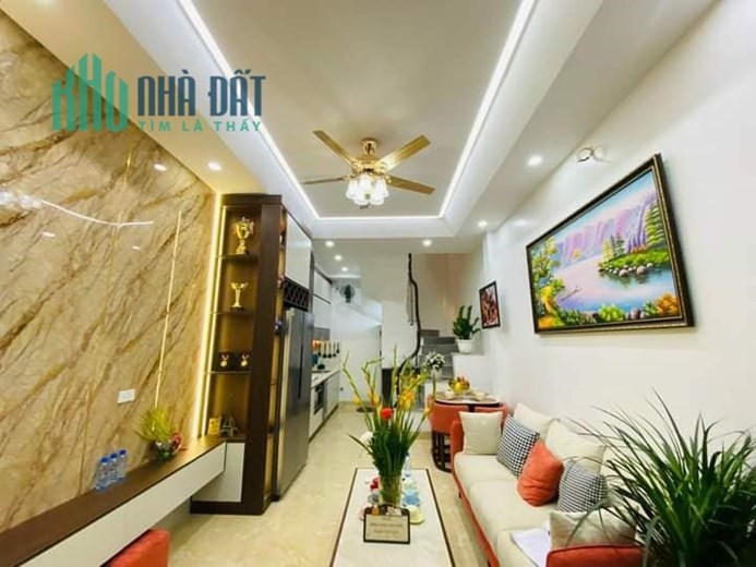 SIÊU PHẨM NHÀ 4 TẦNG 3 P NGỦ NGÕ GỐC ĐỀ PHỐ MINH KHAI DT:31M2 MT: 3.5M GIÁ: 3.58 TỶ + FUN NỘI THẤT