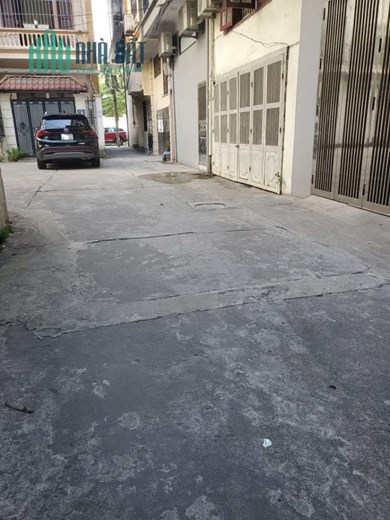 Chính chủ gửi bán đất ngõ thông Nguyễn Văn Huyên, 92m2, mt 6.9m, kinh doanh, giá 14.7 tỷ