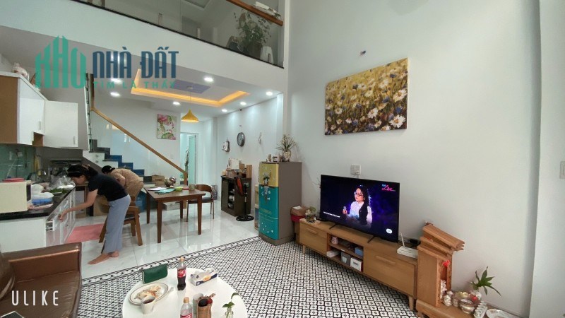Bán nhà mặt tiền đường Nguyễn Văn Công, Phường 3, Quận Gò Vấp, DT 4x15m