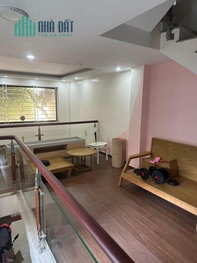 Bán nhà Phan Đình Giót, ô tô đỗ cửa, nhà thoáng, 81m2