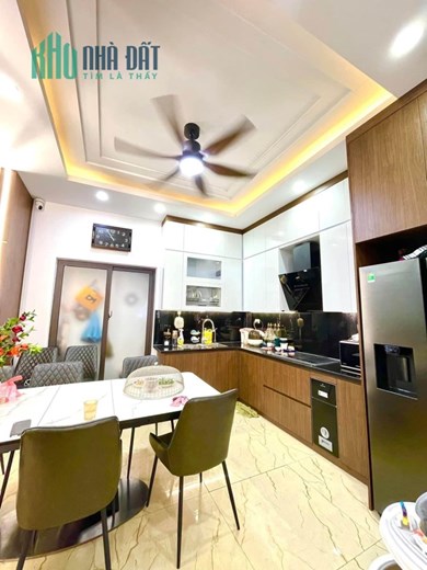 Bán nhà Láng Hạ 48m2 ô tô đỗ cửa – mặt tiền rộng hơn 4m kinh doanh chỉ 4,85 tỷ