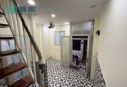 Cho thuê nhà 1 lầu hẻm lớn đường Hồng Lạc, 4,5 triệu/tháng