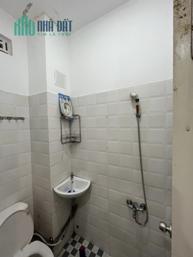 Cho thuê nhà 1 lầu hẻm lớn đường Hồng Lạc, 4,5 triệu/tháng