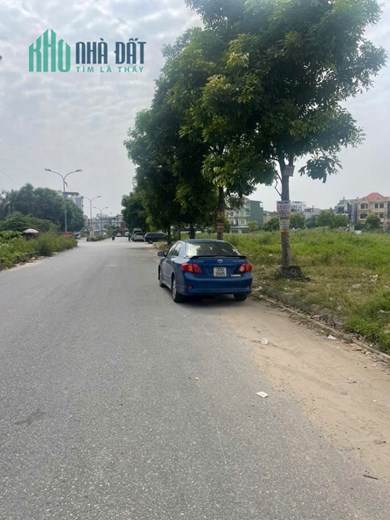 Chủ cần bán lô đất mặt đường 30 M tái định cư cây đa 13 gốc  60M Hải An