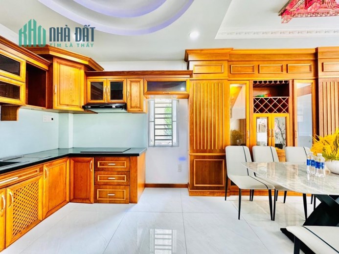 SIÊU KINH DOANH - MẶT TIỀN KHỦNG 8M - CHỢ PHẠM VĂN HAI - QUẬN TÂN BÌNH  - 32M2 - 4 TẦNG - NHỈNH 8 TỶ