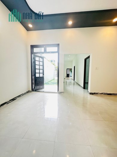 Biệt thự sân vườn 2 MT hẻm 590 Nguyễn Văn Tạo (7.5x23m)