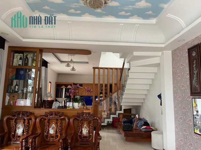 BIỆT THỰ LÔ GÓC 2 MẶT HẺM THẠNH XUÂN QUẬN 12 - NGANG GẦN 7M, 4 TẦNG, NỘI THẤT GỖ CAO CẤP.