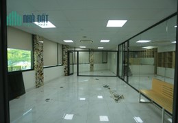⚜️ TÒA VĂN PHÒNG KÍNH SIÊU ĐẸP, LÔ GÓC KĐT NAM TRUNG YÊN, 180M2 8T MT 28M, CHỈ 99 TỶ ⚜️