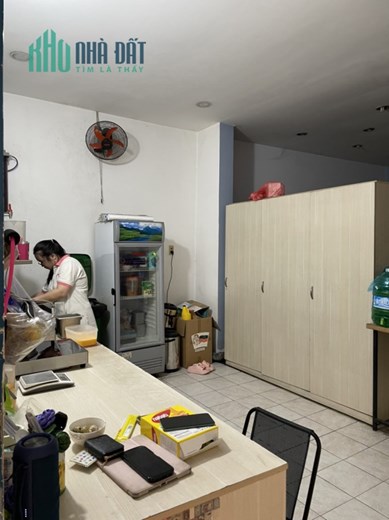 Sang quán trà sữa thương hiệu trên đường Quốc Lộ 1A, huyện Bình Chánh, xã Bình Chánh, Tel :