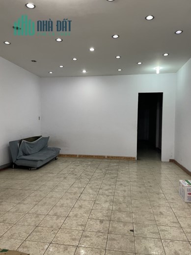 Sang quán trà sữa thương hiệu trên đường Quốc Lộ 1A, huyện Bình Chánh, xã Bình Chánh, Tel :