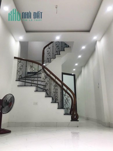 Bán nhà Vĩnh Hưng, Hoàng Mai, 5m ra ô tô, ngõ thông rộng 31 m2, 1 tỷ 880