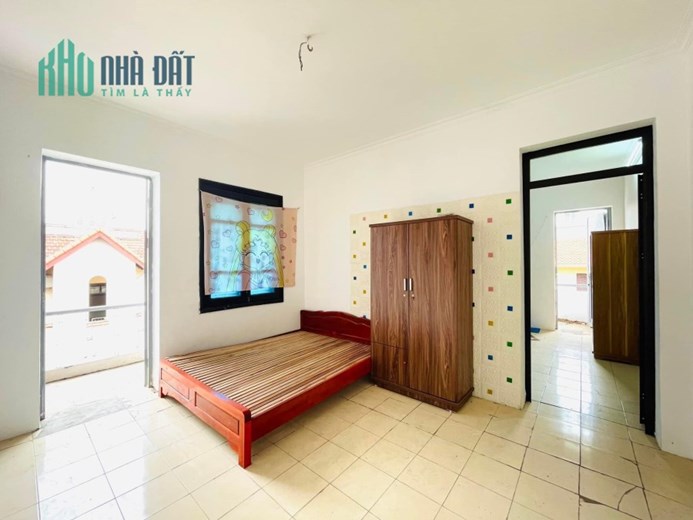 Chính chủ bán TT Đầm Trấu- Hai Bà Trưng 80m2- Lô góc- Ô tô đỗ- Nhà đẹp chỉ 2.55 tỷ