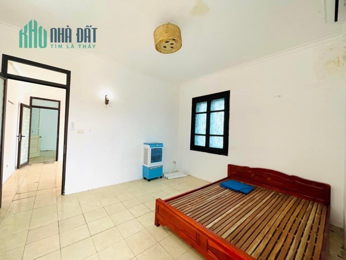 Chính chủ bán TT Đầm Trấu- Hai Bà Trưng 80m2- Lô góc- Ô tô đỗ- Nhà đẹp chỉ 2.55 tỷ