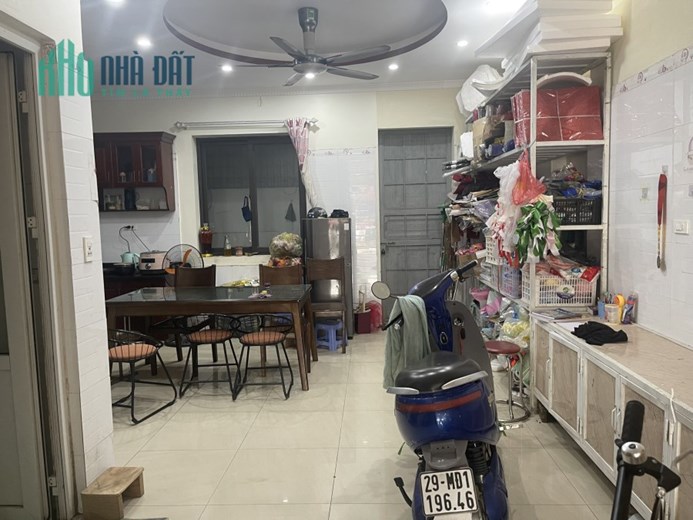 Bán nhà phố 5 tầng sẵn kinh doanh cạnh vòng xuyến điện máy HC, Liên Bảo, Vĩnh Yên