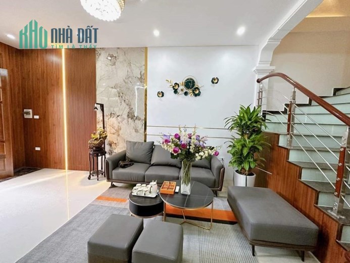 BÁN NHÀ HOÀNG MAI - HÀNG XÓM ĐỀN LỪ - Ô TÔ TẢI CHẠY QUA NHÀ - LÔ GÓC - NHÀ ĐẸP - Ở NGAY - 56M x 4T