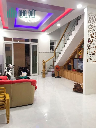 Bán Nhà 3 Tầng kiên cố Hẻm Ngô Đến. Gần đường chính 2/4. Giá 2 tỷ 6