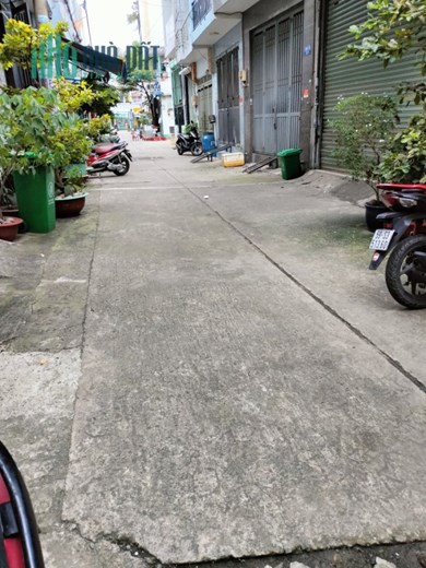 **Bán gấp nhà Ngay ngã tư bốn xã cách mặt tiền Lê Văn Quới 100m 44m2 ,3 Tầng Chỉ 3 ty4