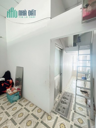 **Bán gấp nhà Ngay ngã tư bốn xã cách mặt tiền Lê Văn Quới 100m 44m2 ,3 Tầng Chỉ 3 ty4