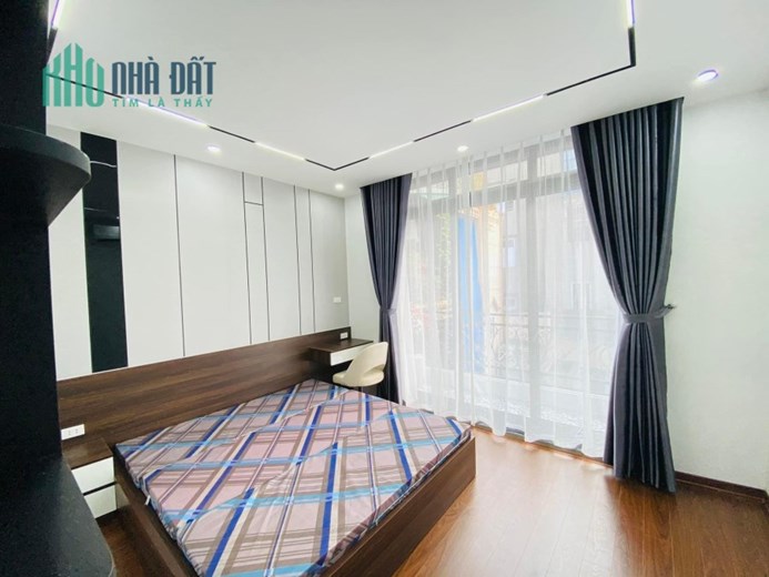 Bán nhà Phố HÀO NAM gấp lô góc  gần ô tô KD 55m2  5  tầng MT 5m chi 7,8  tỷ.