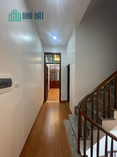 Bán nhà Đường Thịnh quang tặng full nội thất gần ô tô  DT 42m  4Tg  MT 3,8m  nhỉnh 5 tỷ.