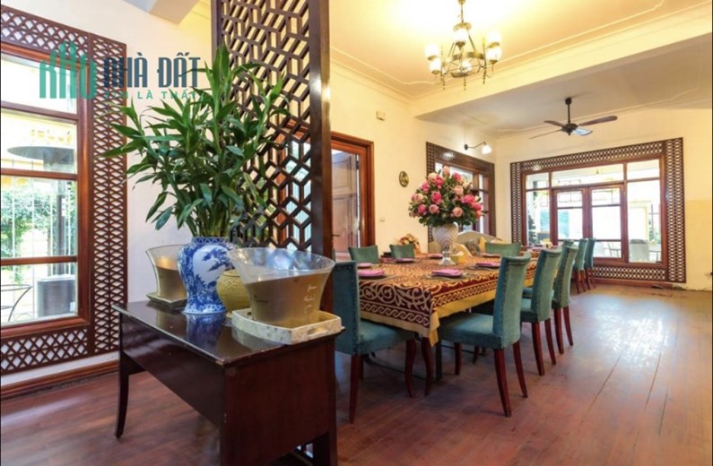 Cho thuê nhà phố Tô Ngọc Vân Tây Hồ  200m2 phù hợp cho kinh doanh