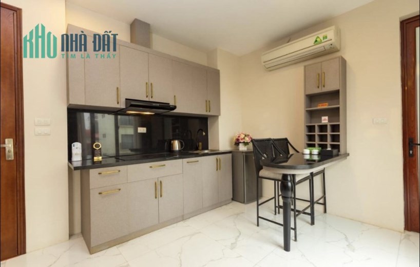 Cho thuê nhà phố Tô Ngọc Vân Tây Hồ  200m2 phù hợp cho kinh doanh