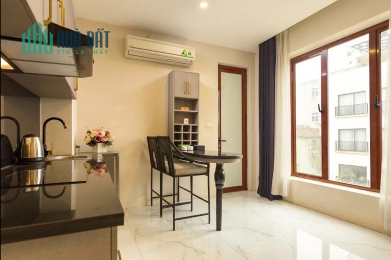 Cho thuê nhà phố Tô Ngọc Vân Tây Hồ  200m2 phù hợp cho kinh doanh