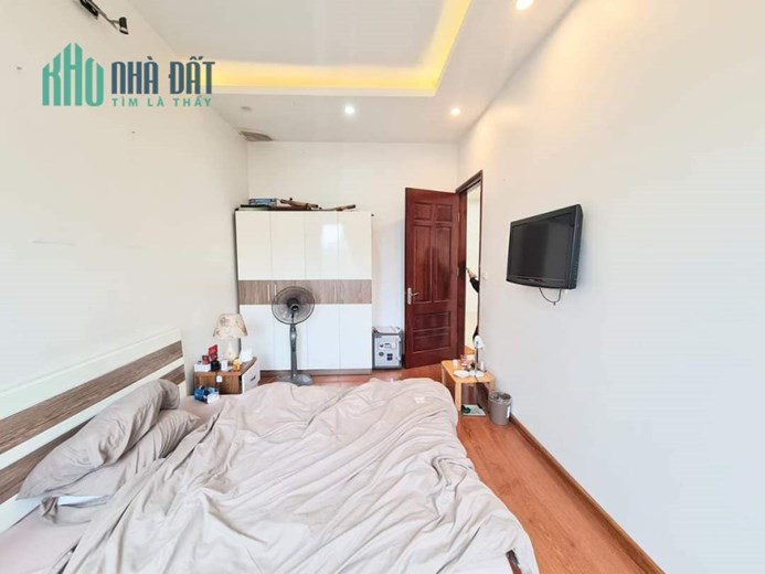 Bán nhà gần hồ Ba Mẫu, ngõ nông, rộng, nhà đẹp, 3 ngủ, 30m, 3.2 tỷ