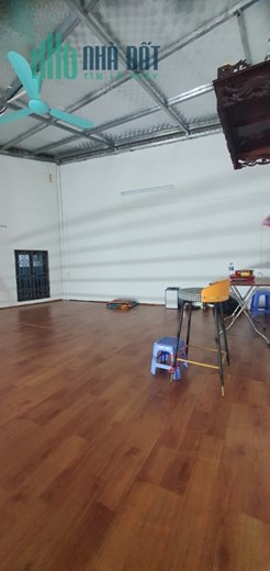 Cho thuê nhà mặt Ngõ Phú Viên, Ô tô tránh trước cửa, 2 tầng, nhà mới. 6 tr.