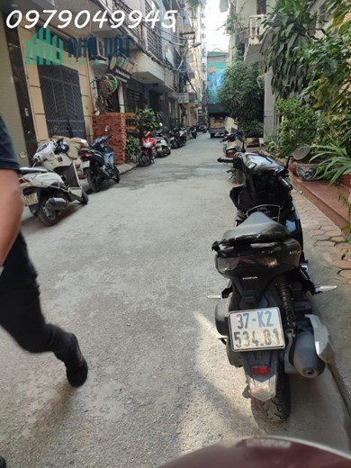 BÁN 70m2 đất trục chính làng Xuân Phương, ô tô kinh doanh, 2 thoáng, giá 7.1 tỷ