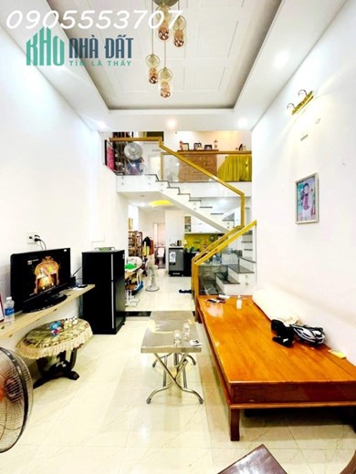 Nhà đẹp 2 tầng kiệt HOÀNG DIỆU, Hải Châu, Đà Nẵng. Diện tích ~45m2, mà giá chỉ 2,1x tỷ