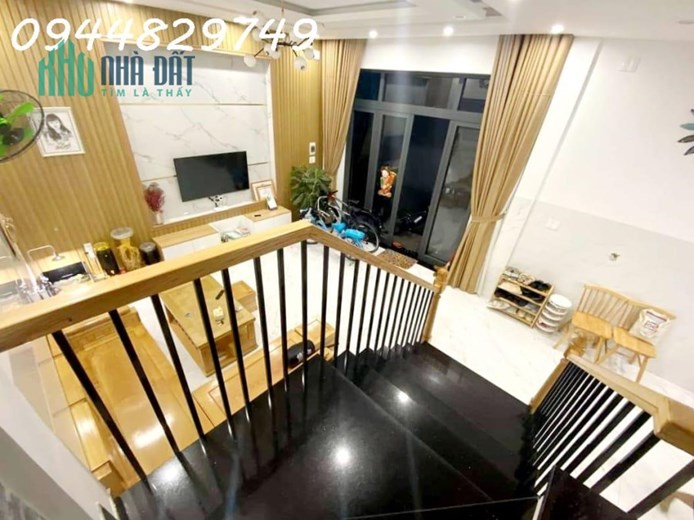 Nhà 3 tầng siêu mới, chỉ sau 1 nhà mặt tiền Tô Hiệu, Hòa Minh, Đà Nẵng. Giá đầu tư chỉ 2,xx tỷ