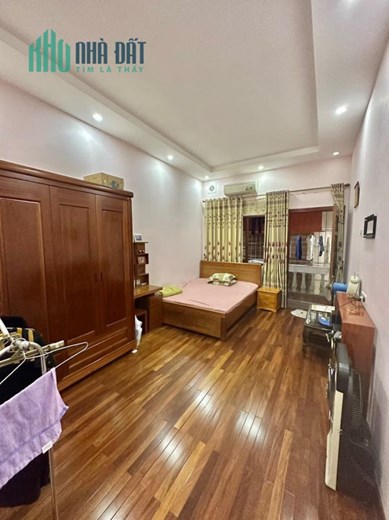 Bán Nhà Ngõ 164 Hồng Mai - Hai Bà Trưng 27/35m2 x 4 tầng, 3 phòng ngủ, 3wc, nội thất sang trọng,