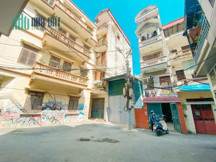 Bán Nhà C4 Phố Phương Liệt - Thanh Xuân 73/80m2, ngõ thông rộng, sát đường vành đai 2, giá cho các