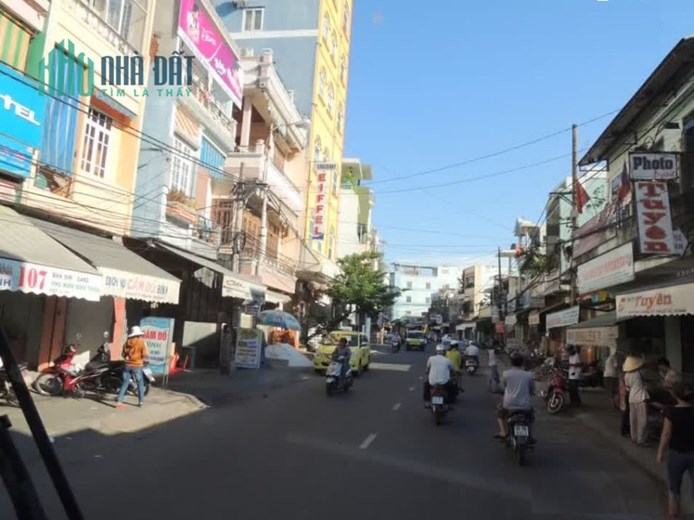 ► Mặt tiền Kinh Doanh Lê Độ 100m2, ngang 8m, C4