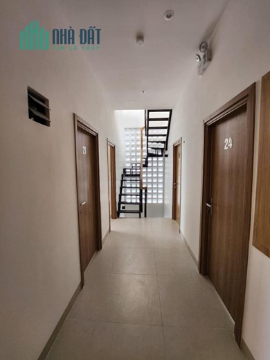 căn hộ dịch vụ,170m, đường lớn, xây dựng 8 tầng, trung tâm Quận 7, đường lớn, có vỉa hè đậu ô tô.